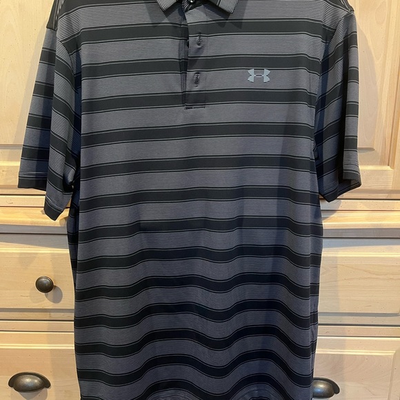 Under Armour men’s medium black/gray golf shirt - Picture 3 of 11